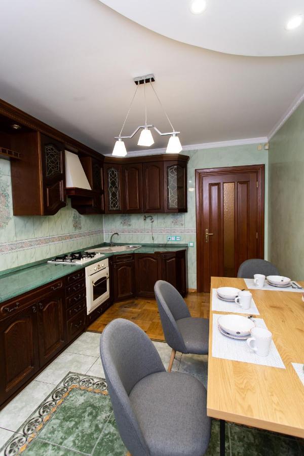 Apartmán Центр. Вулиця Липова. 3 Кімнати Ternopil Exteriér fotografie